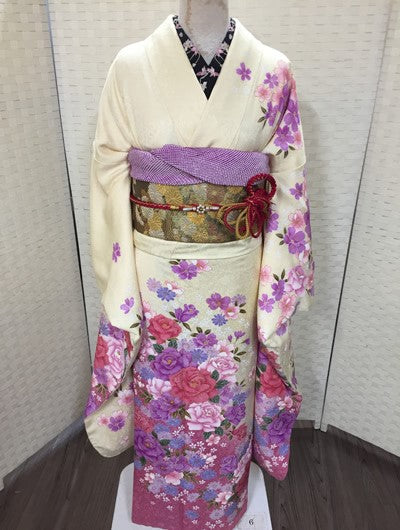 振袖 | クリーム色
