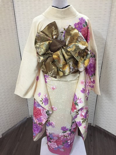 振袖 | クリーム色
